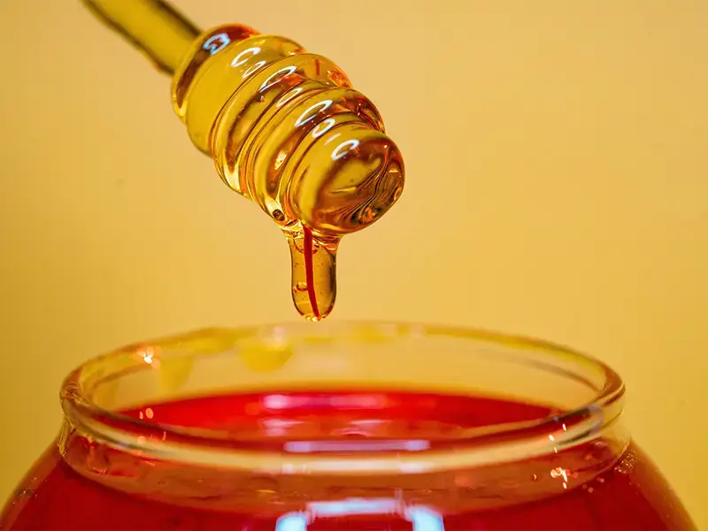 Honey dipper.