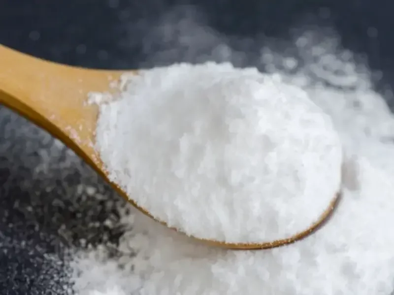 Should You Clean With Baking Soda or Vinegar?