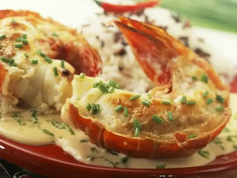 How to cook lobster tails in the oven: broiling or roasting