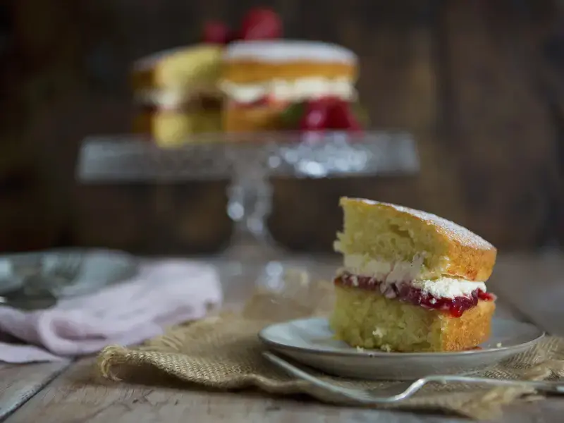 10 of the Best British Cakes