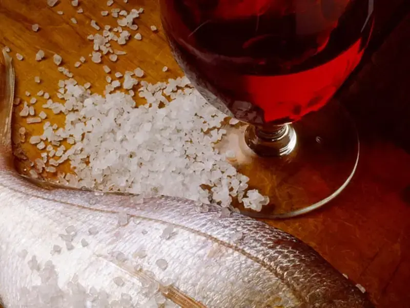 5 Red Wines to Enjoy with Seafood