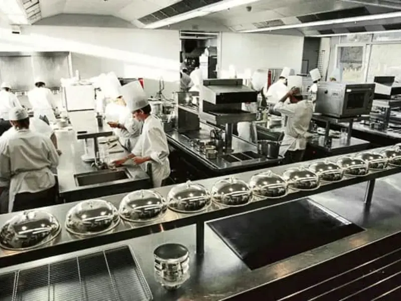 Original_7469_restaurant-kitchen