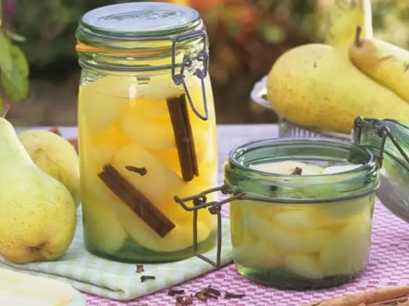 How to Preserve Pears In Syrup