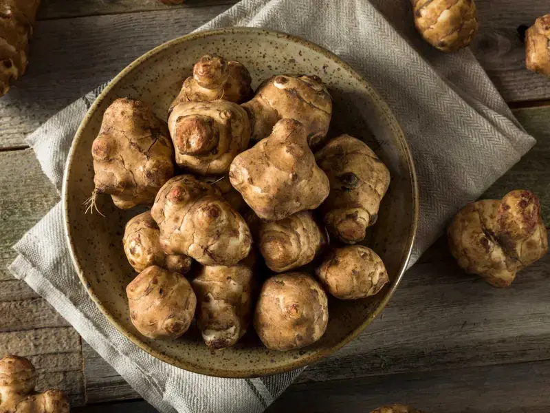 jerusalem artichokes bowl ©iStock