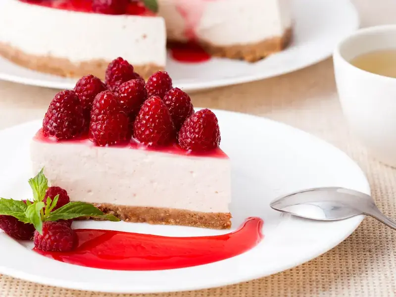 raspberries cheesecake ©iStock
