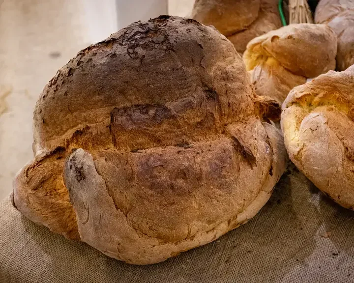 Traditional bread simili sisters