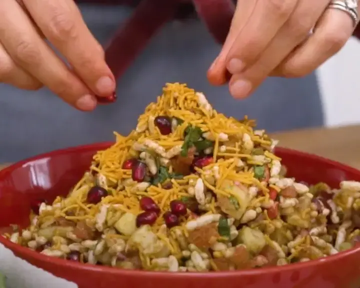 The secrets of indian cookin Street food