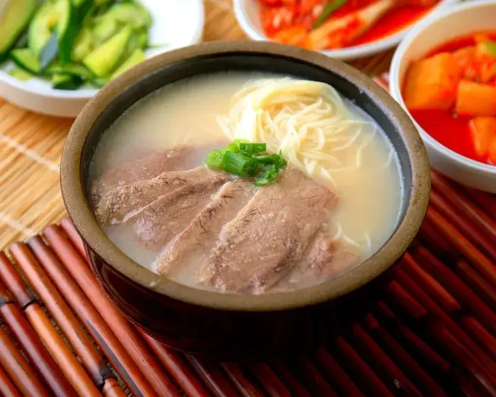 Seolleongtang Korean soup.