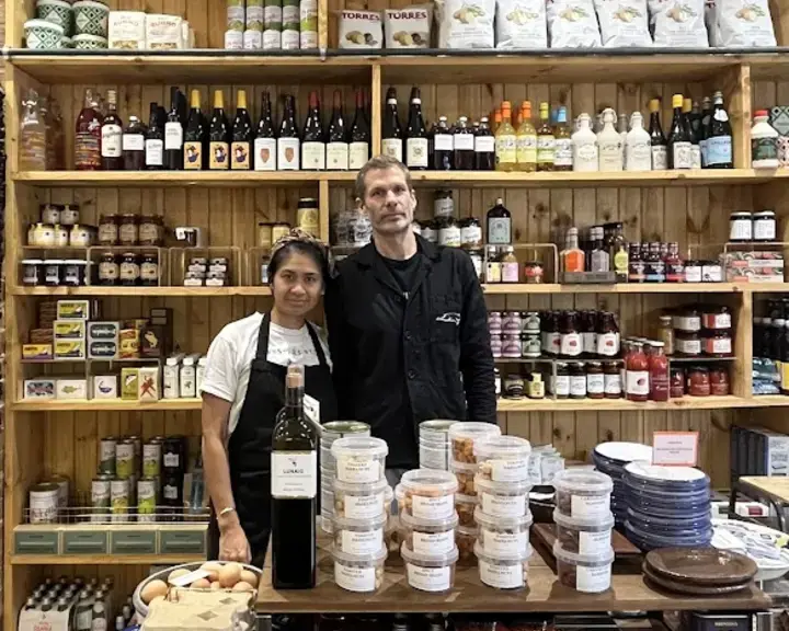 Oli's Thai &amp; Elle’s Deli