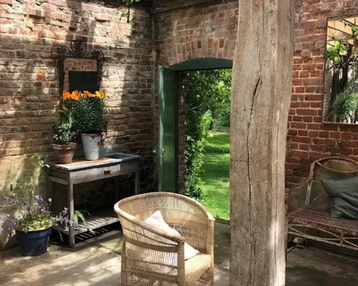 Updown | Hotel &amp; Restaurant