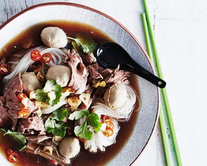 Kuay Tiew Rua (Thai Boat Noodles)