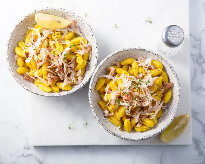 crab pasta salad -  Fine Dining Lovers