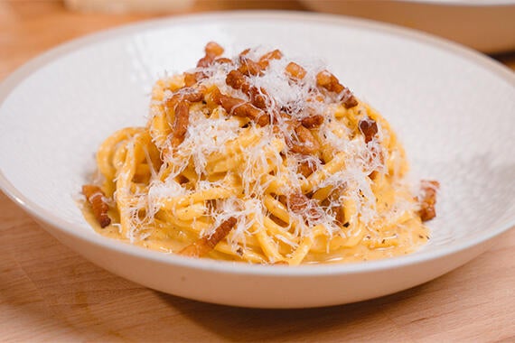 A bowl of spaghetti carbonara.